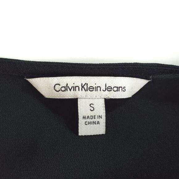 Calvin Klein Jeans | Roll Tab Sleeve Mid Panel Top - Picture 8 of 9
